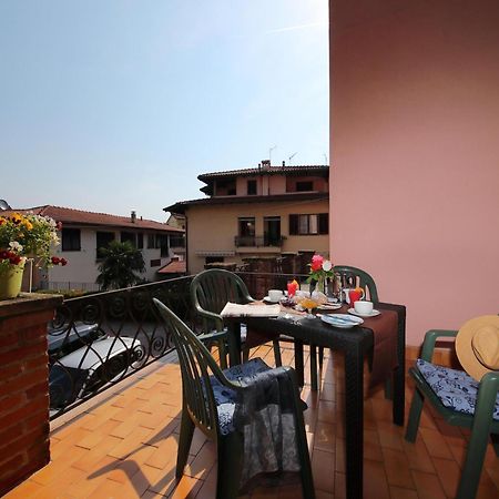 Petalo Bianco 100M From Lake - Happy Rentals Бавено Екстериор снимка