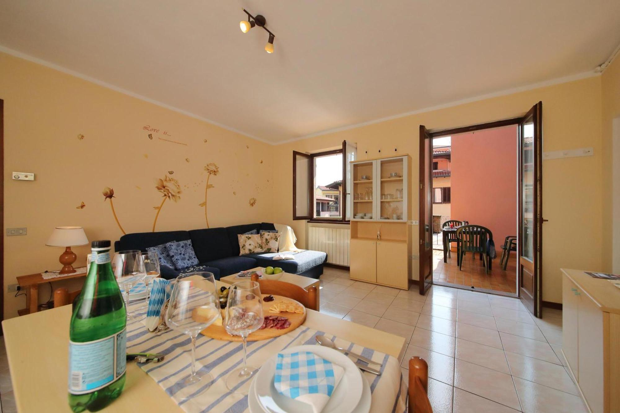 Petalo Bianco 100M From Lake - Happy Rentals Бавено Екстериор снимка